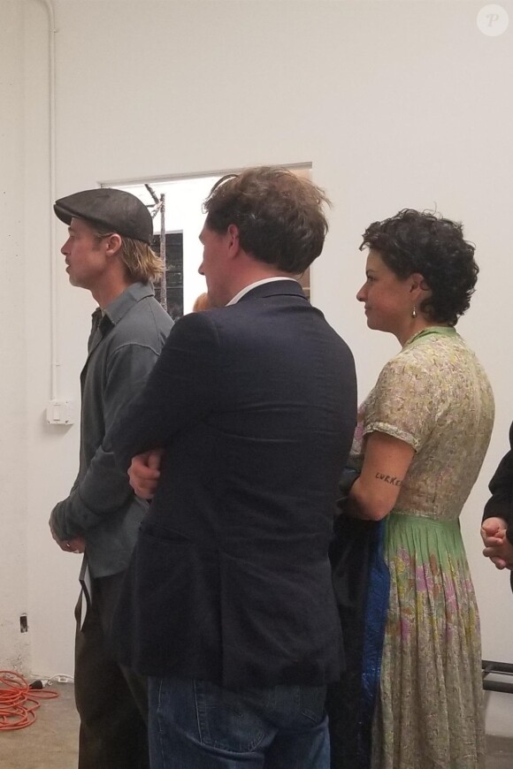 Exclusif - Brad Pitt et Alia Shawkat sont venus ensemble à une exposition d'art (Wilding Cran Gallery) à Los Angeles. Brad et Alia sont restés côte à côte à admirer les oeuvres d'arts. Le supposé couple passe beaucoup de temps ensemble et s'est rendu au spectacle de stand-up de M. Birbiglia le 24 octobre 2019. Ils ont aussi été aperçus dans un restaurant de L.A. Serait-ce la naissance d'une nouvelle romance? Le 16 novembre 2019