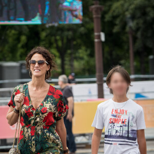 Linda Hardy et son fils - Journée Paris 2024 sur la place de La Concorde à Paris le 23 juin 2019. La Concorde s'est transformée le temps d'une journée pour devenir un magnifique parc sportif urbain au coeur de Paris et inviter petits et grands, en famille, entre amis, à partager des moments inoubliables au contact des plus grands athlètes. © Cyril Moreau/Bestimage