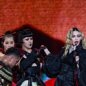 Madonna en concert à l'AccorHotels Arena à Paris, le 9 décembre 2015.