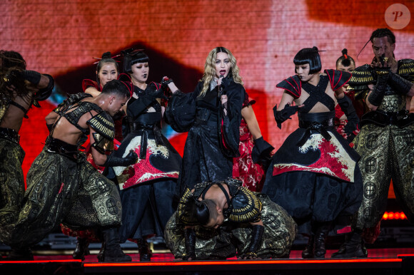 Madonna en concert à l'AccorHotels Arena à Paris, le 9 décembre 2015.