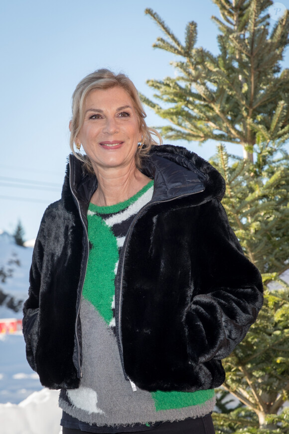 Michèle Laroque - Photocall du film "Chacun chez soi" lors de la 23ème édition du festival international du film de comédie l'Alpe d'Huez le 16 janvier 2020. © Cyril Moreau/bestimage