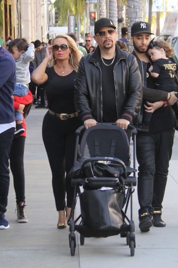 Exclusif - Ice-T et sa femme Coco Austin font du shopping avec leur fille Chanel Nicole Marrow et un ami à Beverly Hills, le 18 mars 2018