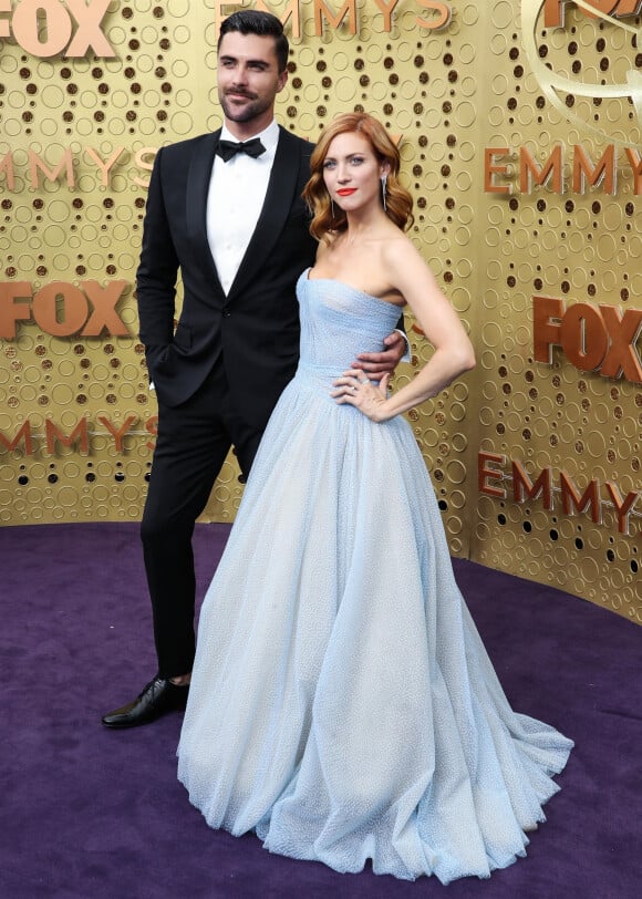 Tyler Stanaland, Brittany Snow - Les célébrités assistent à la cérémonie des Emmy Awards à Los Angeles, le 22 septembre 2019.