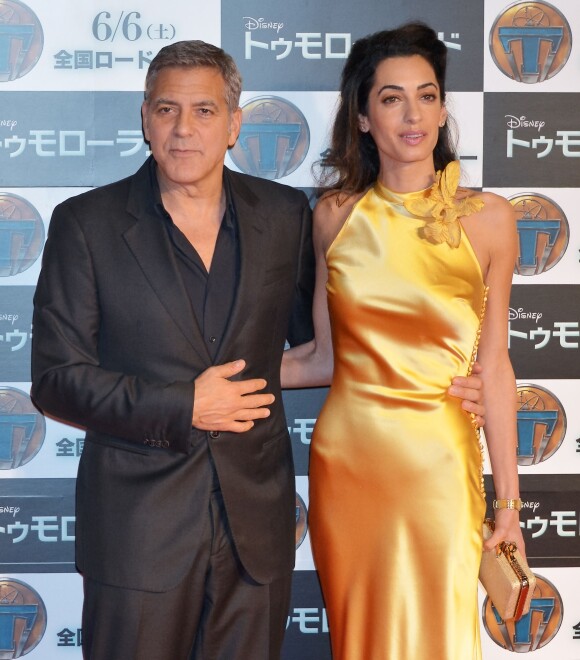 George Clooney et son épouse Amal lors de l'avant-première du film "A la poursuite de demain" à Tokyo, le 25 mai 2015.