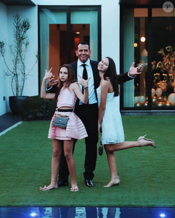 Alex Rodriguez et ses filles Natasha et Ella leur domicile, à Miami. Août 2019.