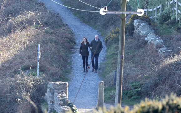 Le prince William et Kate Middleton lors d'une randonnée sur Howth Cliff, un sentier avec une vue imprenable sur la mer d'Irlande le 4 mars 2020.