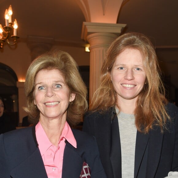 Exclusif - Anne de La Villardière avec sa fille Caroline - Soirée institutionnelle Caisse d'Epargne à la Comédie-Française avec la pièce "Les Fourberies de Scapin" le 24 janvier 2019 à Paris © Coadic Guirec / Pierre Perusseau / Bestimage