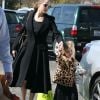 Exclusif - Angelina Jolie et sa fille Vivienne à Los Angeles le 14 février 2013.
