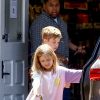 Exclusif - Shiloh Jolie-Pitt et sa soeur Vivienne Jolie-Pitt à la sortie d'un centre animalier avec leurs chiens à Los Angeles, le 24 mai 2017