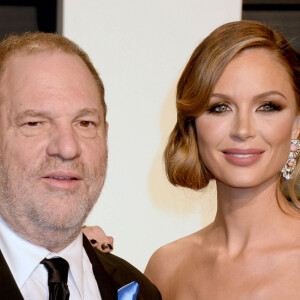 Harvey Weinstein (avec Georgina Chapman, son épouse à l'époque) à la soirée Vanity Fair en marge de la cérémonie des Oscar 2017 à Los Angeles le 26 février 2017.