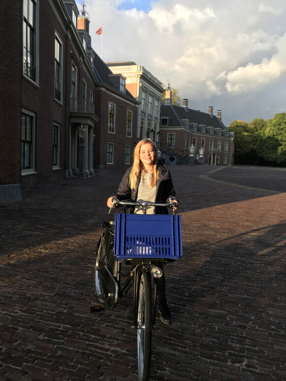 La princesse Ariane des Pays-Bas photographiées par son père le roi Willem-Alexander en septembre 2019 lors de son départ pour la rentrée des classes. © Cour royale des Pays-Pas / Willem-Alexander des Pays-Bas