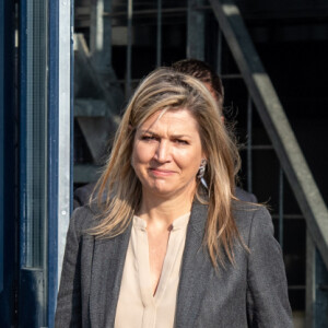 La reine Maxima des Pays-Bas, en plein confinement, visitait le 8 avril une société de transport et logistique à Amsterdam le 8 avril 2020. © Royalportraits Europe / Bernard Rubsamen / Bestimage