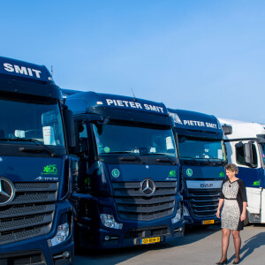 La reine Maxima des Pays-Bas, en plein confinement, visitait le 8 avril une société de transport et logistique à Amsterdam le 8 avril 2020. © Royalportraits Europe / Bernard Rubsamen / Bestimage