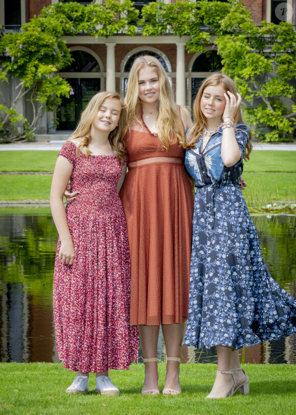 La princesse Ariane, la princesse Catharina-Amalia et la princesse Alexia des Pays-Bas chez elles dans le parc du palais Huis ten Bosch, à La Haye, le 19 juillet 2019.