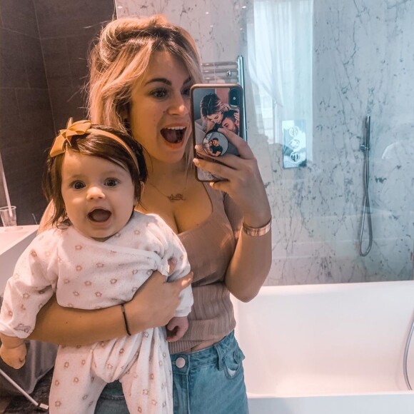 Carla Moreau avec sa fille Ruby le 9 mars 2020