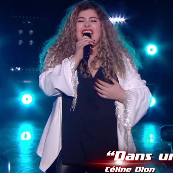 Cheyenne lors de l'épreuve des K.O dans "The Voice" - Talent de Lara Fabian. Émission du samedi 18 avril 2020, TF1