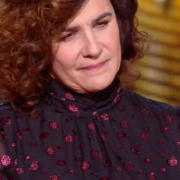Nataly lors de l'épreuve des K.O dans "The Voice" - Talent de Lara Fabian. Émission du samedi 18 avril 2020, TF1