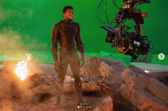 Chadwick Boseman dans les coulisses du tournage du film "Black Panther". Avril 2018.