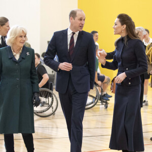 Le prince William, duc de Cambridge, et Catherine (Kate) Middleton, duchesse de Cambridge, Le prince Charles, prince de Galles, et Camilla Parker Bowles, duchesse de Cornouailles - Visite au centre de réadaptation médicale de la défense Stanford Hall, Loughborough, le 11 février 2020 où ils ont rencontré des patients et du personnel et ont visité le gymnase et atelier de prothèse.