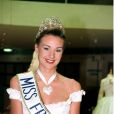 Patricia Sephar (Miss France 1997) au Salon du mariage, à Paris, le 3 janvier 1997.