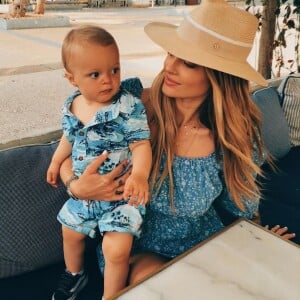 Caroline Receveur et son fils Marlon, le 4 avril 2020 sur Instagram.