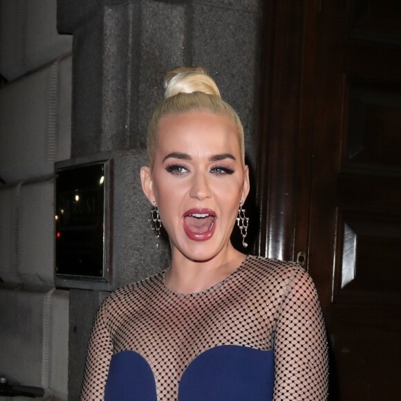 Katy Perry à la sortie du dîner de gala "British Asian Trust" à la maison des banquets à Londres, Royaume Uni, le 4 février 2020.