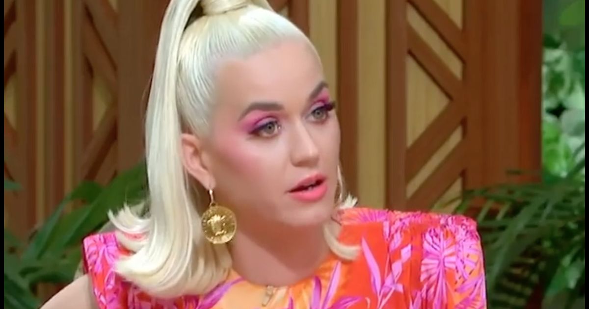 Katy Perry's Blue Hair: Singer Debuts New Look on Instagram - wide 9