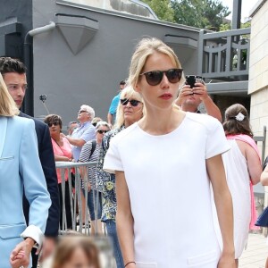 La première dame Brigitte Macron (Trogneux), sa fille Tiphaine Auzière et sa fille Elise vont voter à la mairie du Touquet pour le second tour des législatives, au Touquet le 18 juin 2017.  © Sébastien Valiela-Dominique Jacovides/Bestimage