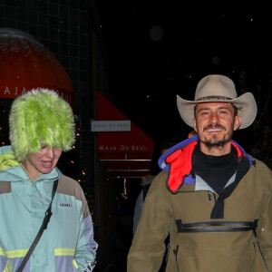 Exclusif - Katy Perry et son fiancé Orlando Bloom font du shopping à Aspen le 2 janvier 2020.