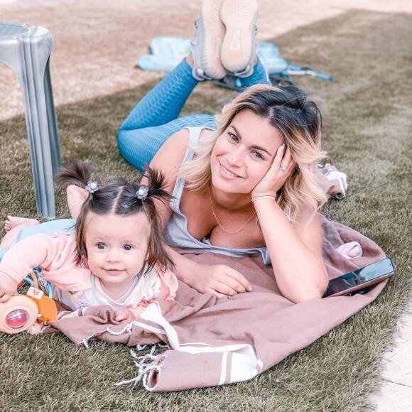 Carla Moreau et sa fille Ruby, le 12 avril 2020, sur Instagram