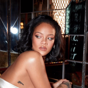 Rihanna photographiée par Dennis Leupold pour Fenty Beauty. Avril 2020.