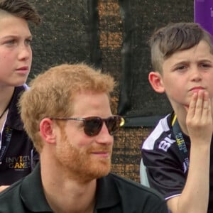 Le prince Harry et Meghan Markle lors de leur première apparition officielle lors de la finale de tennis en chaise roulante pendant les Invictus Games 2017 à Toronto, le 25 septembre 2017.