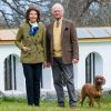 Le roi Carl XVI Gustaf et la reine Silvia de Suède vivent leur confinement au château Stenhammar à Flen, où ils ont été photographiés le 29 avril 2020, à la veille du 74e anniversaire du souverain.