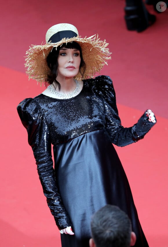 Isabelle Adjani - Montée des marches du film "La belle époque" lors du 72ème Festival International du Film de Cannes. Le 20 mai 2019 © Jacovides-Moreau / Bestimage