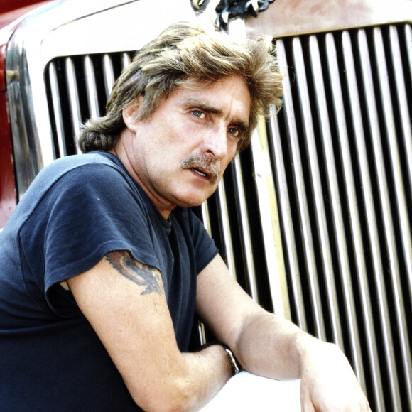 Portrait de Christophe (Daniel Bevilacqua) à Paris, le 24 avril 1990. Le chanteur, décédé le 16 avril 2020, a été inhumé le 7 mai 2020 au cimetière Montparnasse. © Cedric Perrin/Bestimage