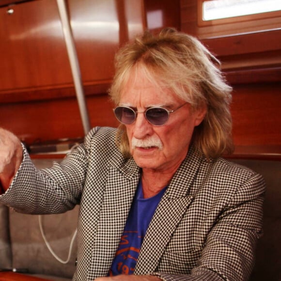 Exclusif - Christophe (Daniel Bevilacqua) à Port-Grimaud en août 2014. Le chanteur a été inhumé le 7 mai 2020 au cimetière Montparnasse.