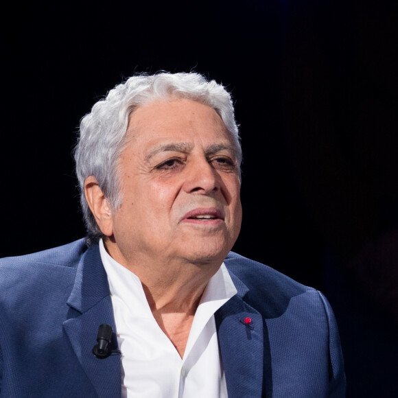 Exclusif - Enrico Macias - Enregistrement de l'émission "La Boîte à secrets 3" à Paris, présentée par F.Bollaert, et qui sera diffusée le 7 février sur France 3. Le 22 janvier 2020 © Tiziano Da Silva / Bestimage