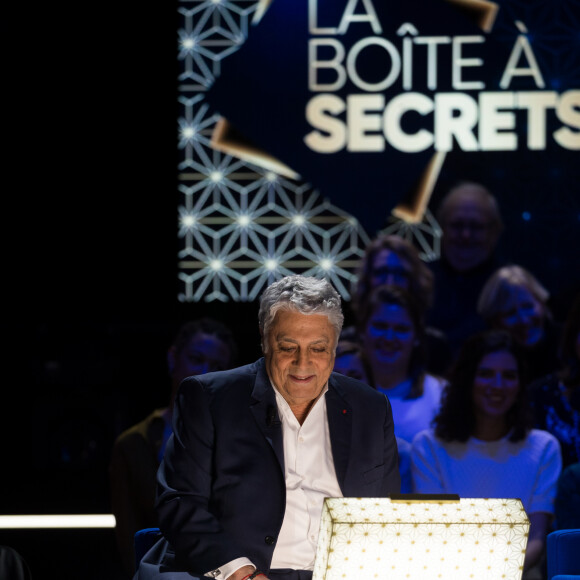 Exclusif - Enrico Macias - Enregistrement de l'émission "La Boîte à secrets 3" à Paris, présentée par F.Bollaert, et qui sera diffusée le 7 février sur France 3. Le 22 janvier 2020 © Tiziano Da Silva / Bestimage