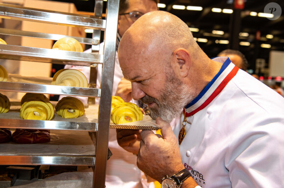 Exclusif - Philippe Etchebest préside le salon français de la restauration "Expotel" à Bordeaux. Il dirige aussi la journée des chefs et sa compétion regroupant 22 Etoiles sur l'évènement, le 25 Novembre 2019. © Patrick Bernard/ Bestimage