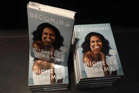 La biographie de Michelle Obama dans une librairie de Berlin le 18 novembre 2018.