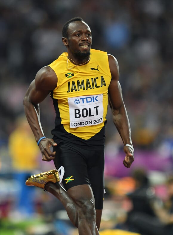 Usain Bolt se qualifie lors des demi-finales du 100m lors des Mondiaux d'athlétisme à Londres, le 4 août 2017.