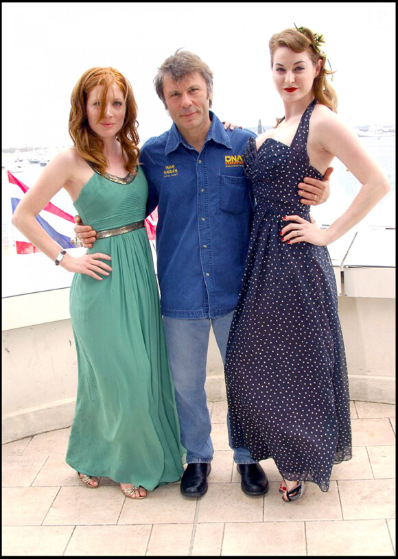 Lucy Cudden, Bruce Dickinson et Esme Blanco lors du photocall du film "Chemical Wedding", 61e Festival de Cannes, le 17 mai 2008.