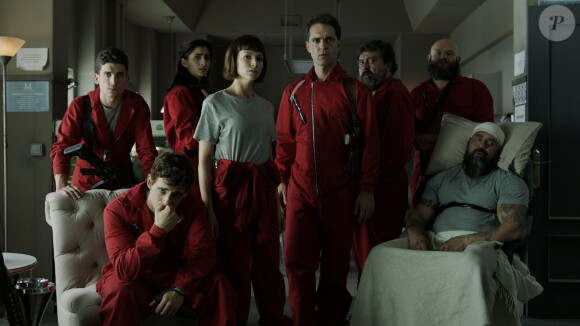 Alba Flores, Darko Peric, Jaime Lorente, Miguel Herrán et Paco Tous dans la série "La Casa de Papel".