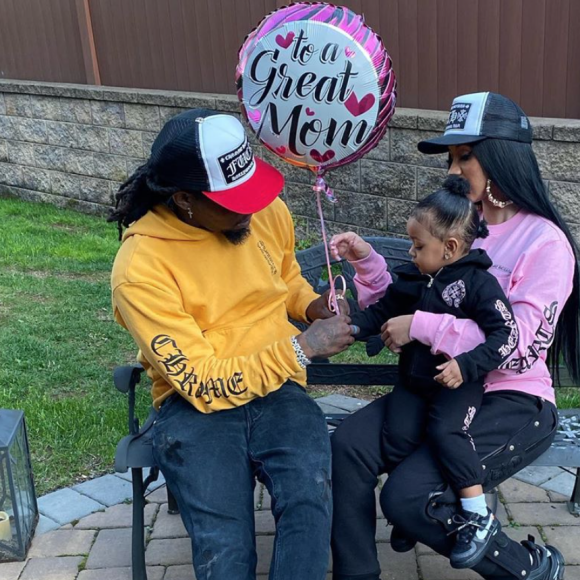 Cardi B, son mari Offset et leur fille Kulture. Mai 2020.