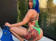 Cardi B : Torride en bikini, elle exhibe son nouveau tatouage