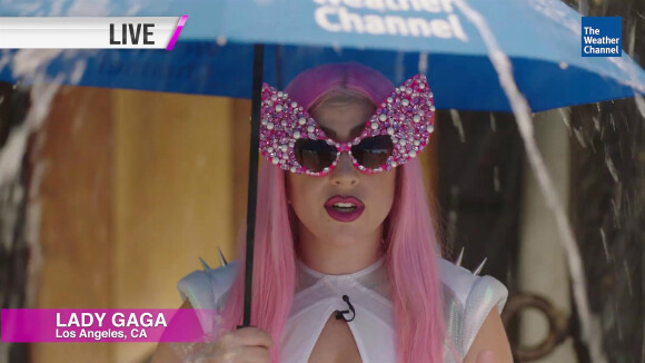 Lady Gaga et Ariana Grande font la promotion de leur dernière chanson "Rain on Me" avec une parodie sur Weather Channel. Le 28 mai 2020.
