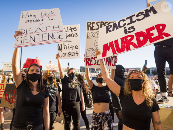 Des moines (Iowa) - Manifestation dans tous les États-Unis et vague de colère suite à la mort de George Floyd, mort lors d'une arrestation par 4 policiers blancs à Minneapolis le 29 mai 2020. © Jack Kurtz/ZUMA Wire