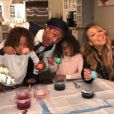 Mariah Carey fête Pâques avec ses enfants et son ex Nick Cannon. Instagram, le 16 avril 2017