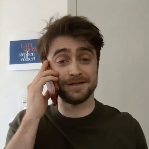 Daniel Radcliffe a raconté au présentateur américain Stephen Colbert qu'il occupait ses journées à construire un Jurassic Park géant en Légo pendant la période de confinement dûe à l'épidémie de Coronavirus Covid-19. Londres le 1 er avril 2020.