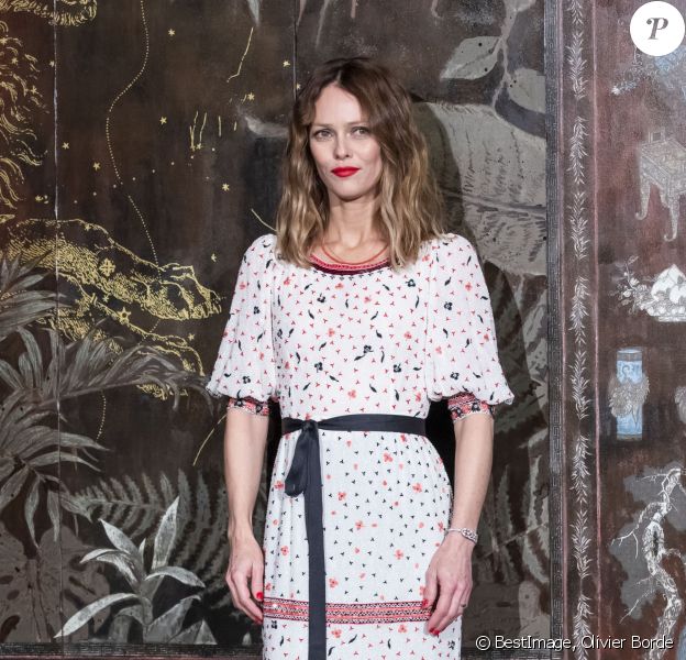 Vanessa Paradis lors du photocall du défilé Chanel Métiers d'Art 2019 / 2020 au Grand Palais à Paris le 4 décembre 2019 © Olivier Borde / Bestimage
